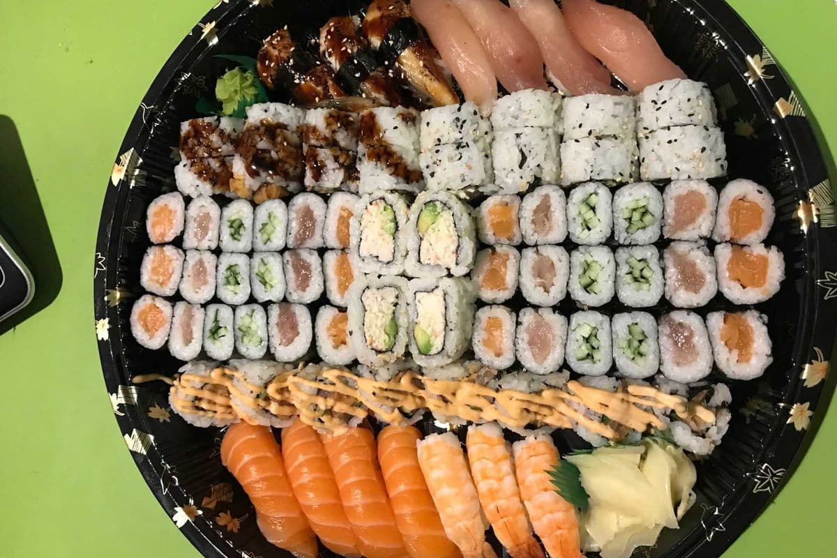 Party Tray 5 - Nigiri and Rolls (78 pcs)