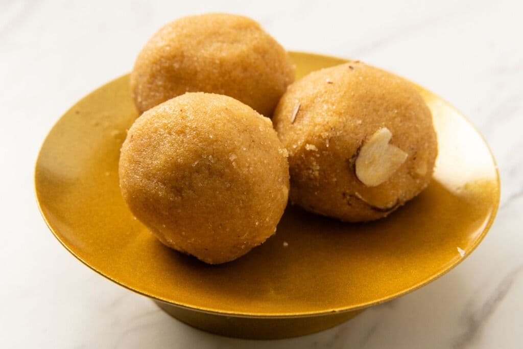 Besan Ladoo