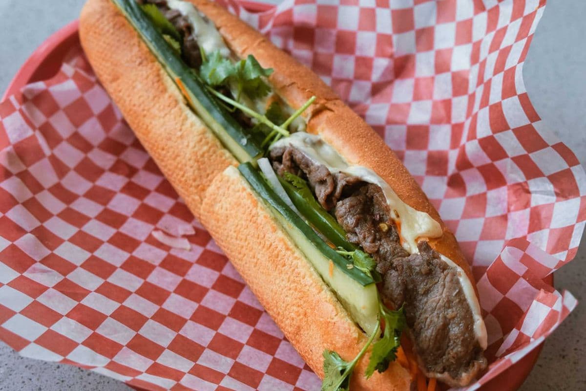 9C.Satay Beef Sub