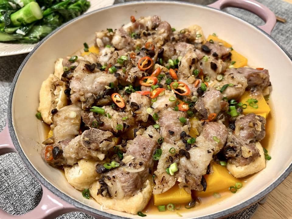 Spareribs and Squash in Black Bean Sauce Hot Pot / 豉汁南瓜排骨煲