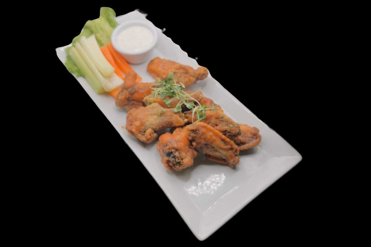 CHICKEN WINGS