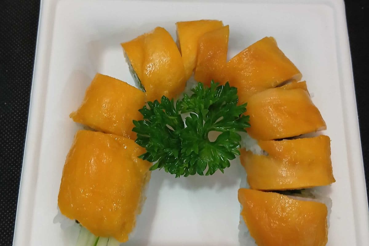 Mango lover Roll (8pcs)