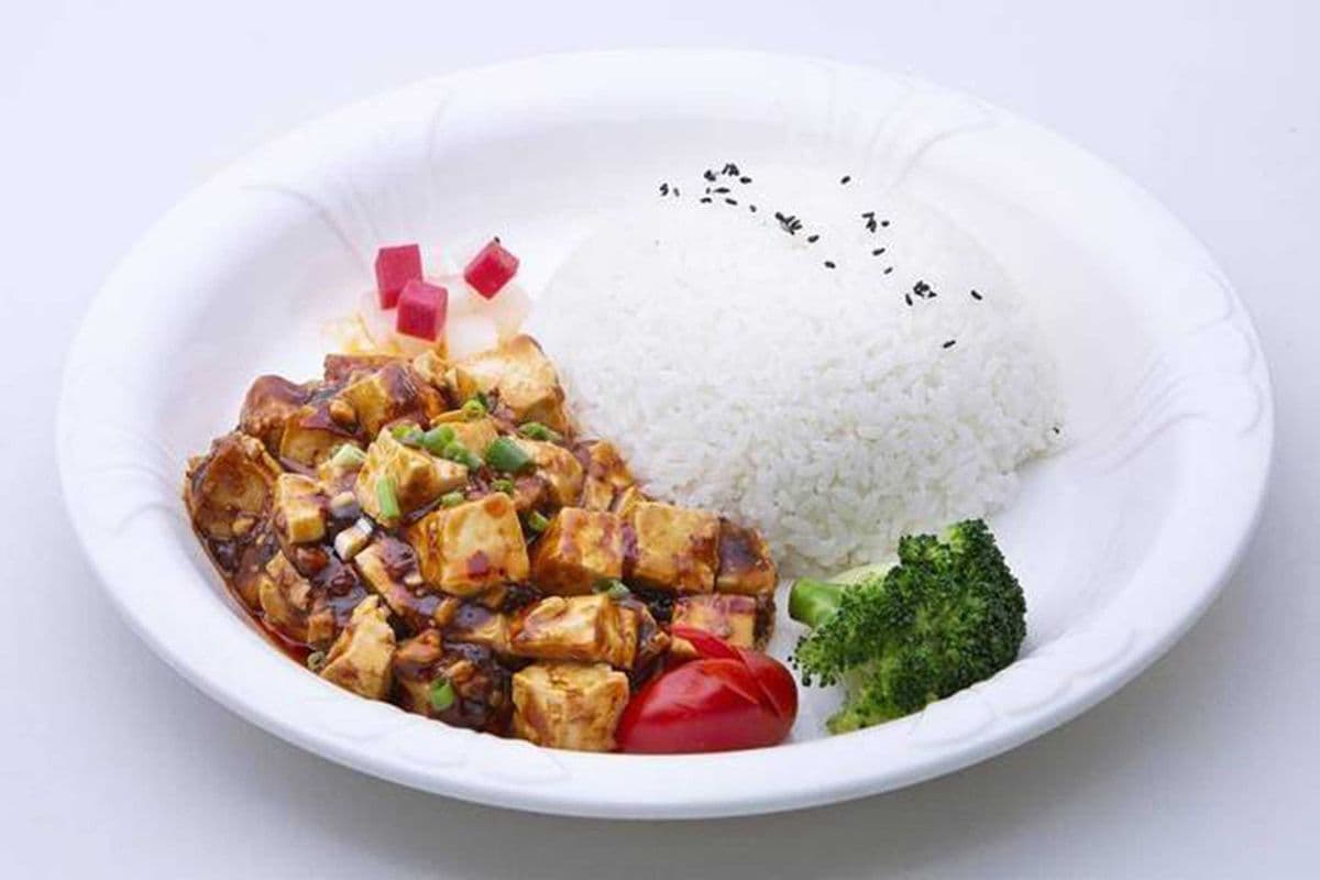 7. Mapo Tofu Rice Bowl (麻婆豆腐盖码饭)