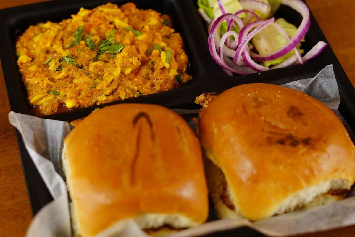 Egg Keema with Pav