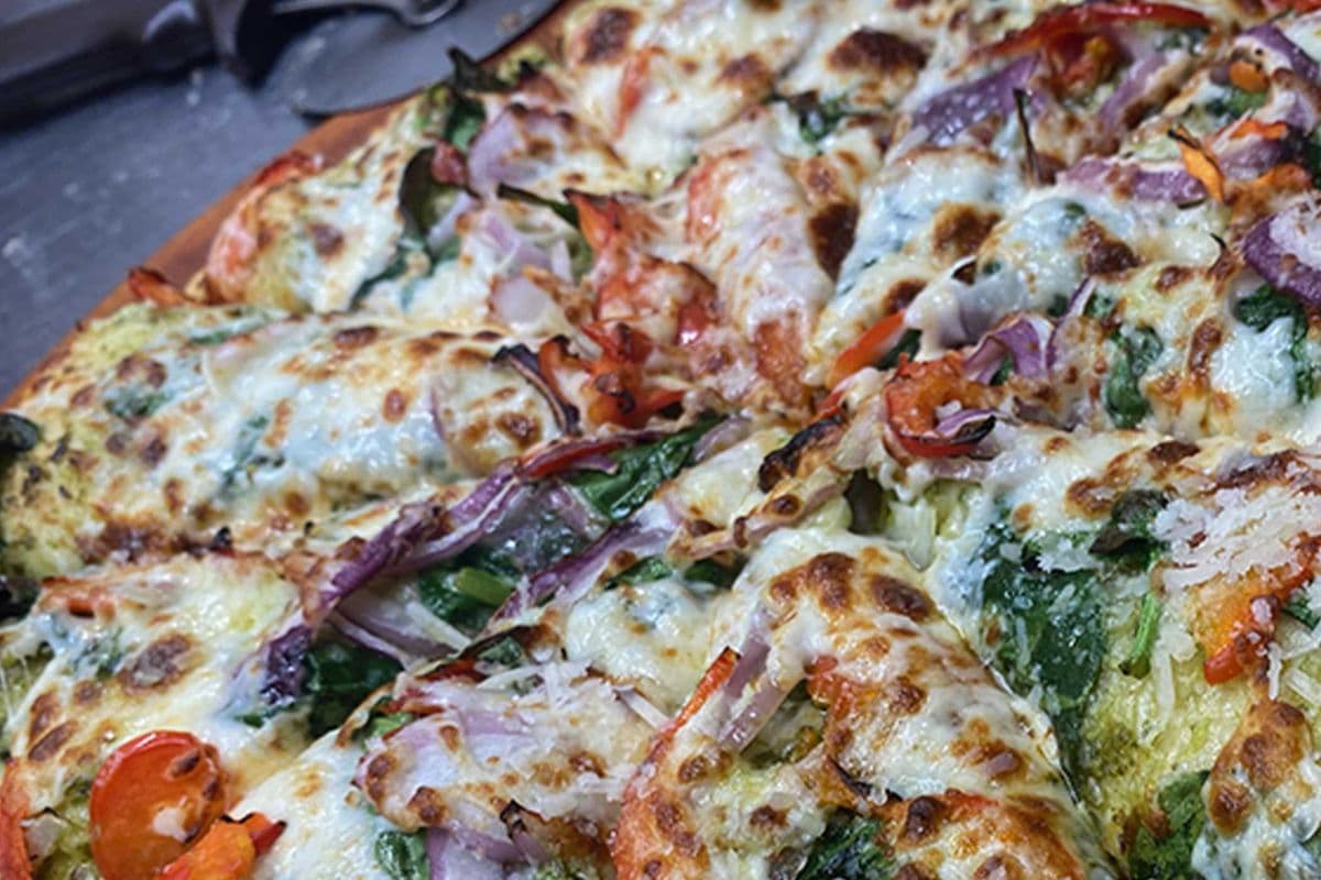 Small Deluxe Veggie Pizza