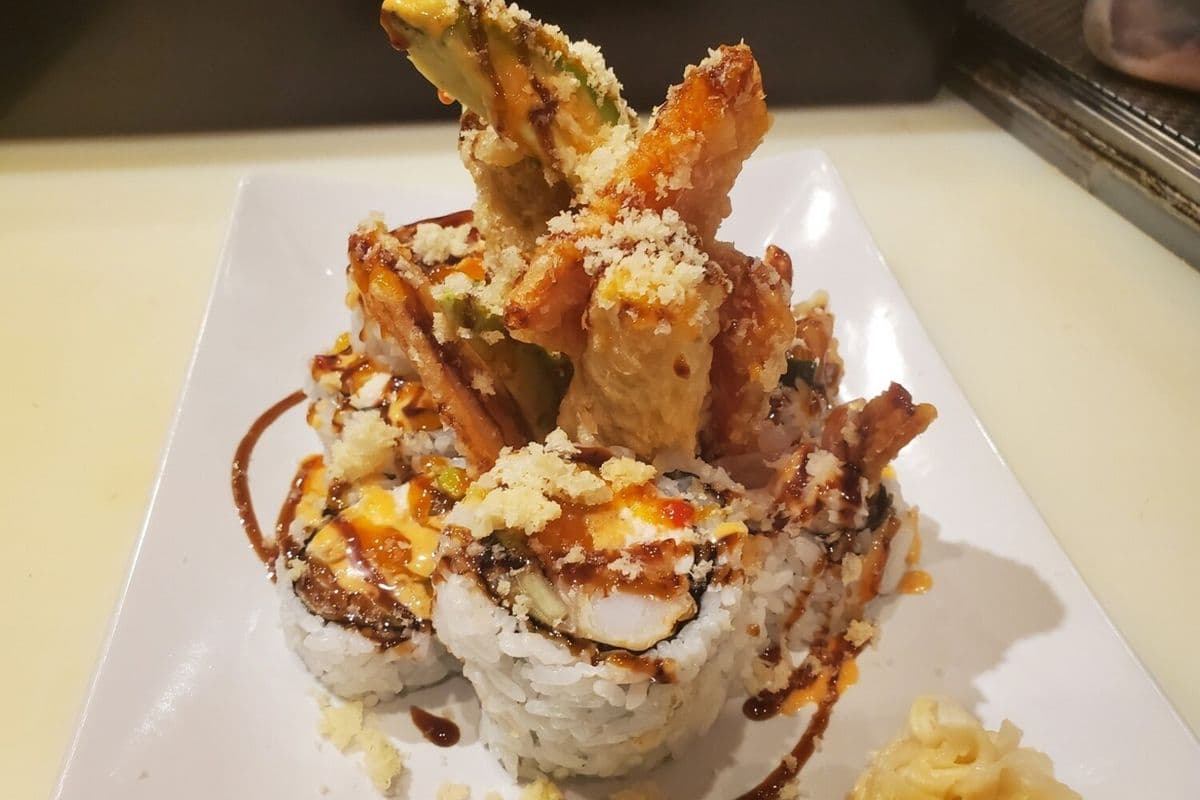 Rocky Mountain Roll (10 pcs)
