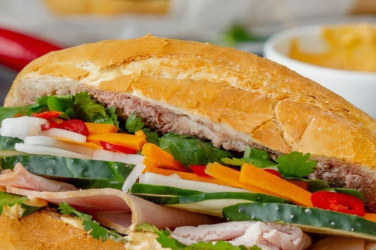# 1 Bánh mì au jambon / Banh Mi with Ham