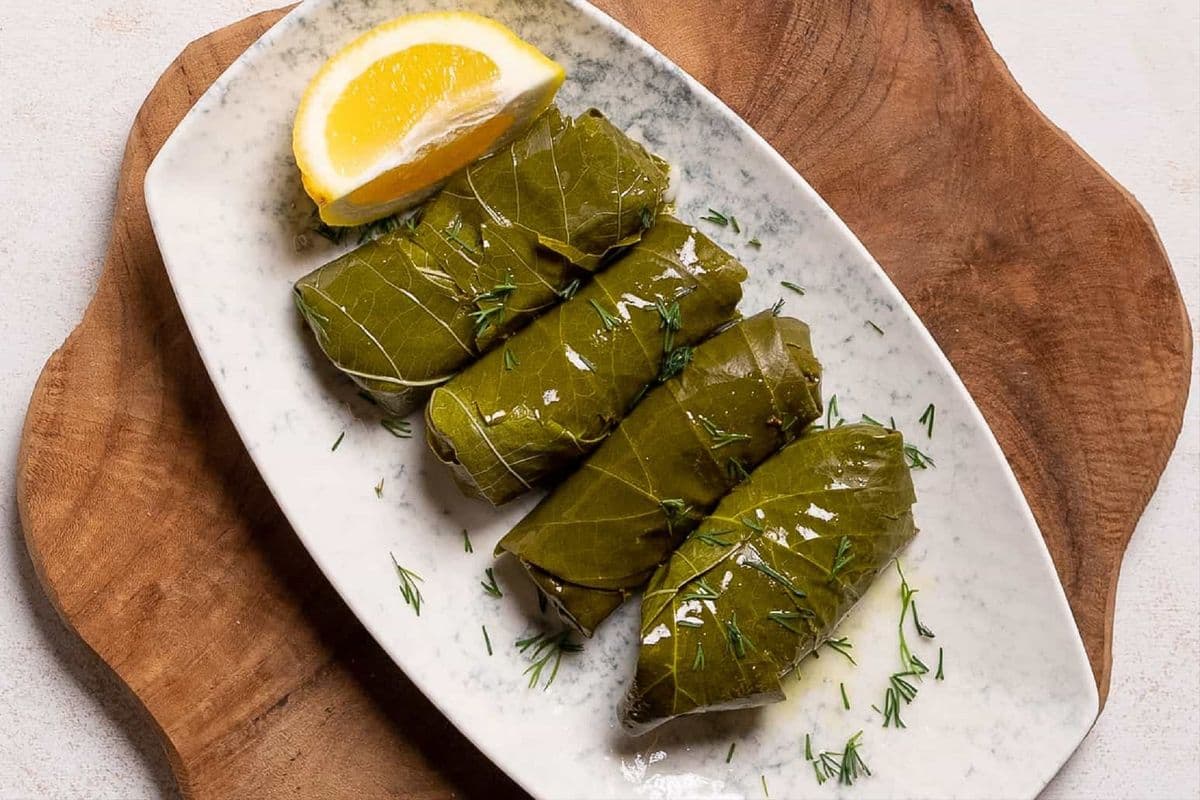 Dolmades (Six Pieces)