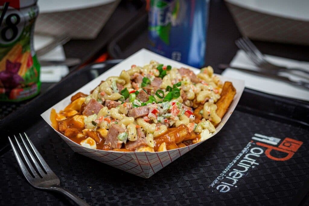 37. Poutine Mac & Pout - Moyenne