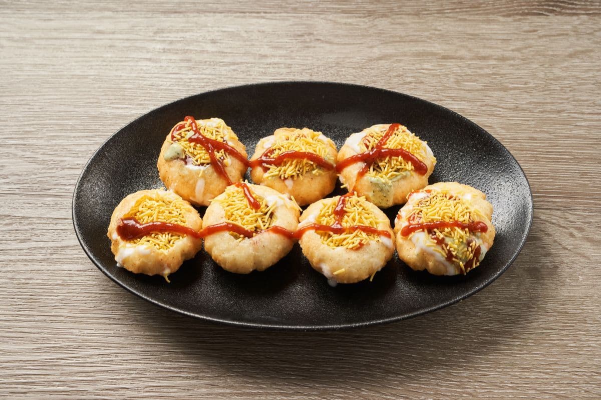 Stuffed Gol Gappe (Sev Puri)