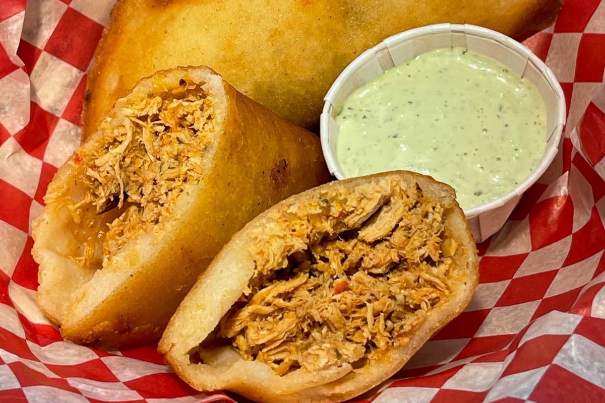 Empanada au poulet / Chicken empanada (unité)