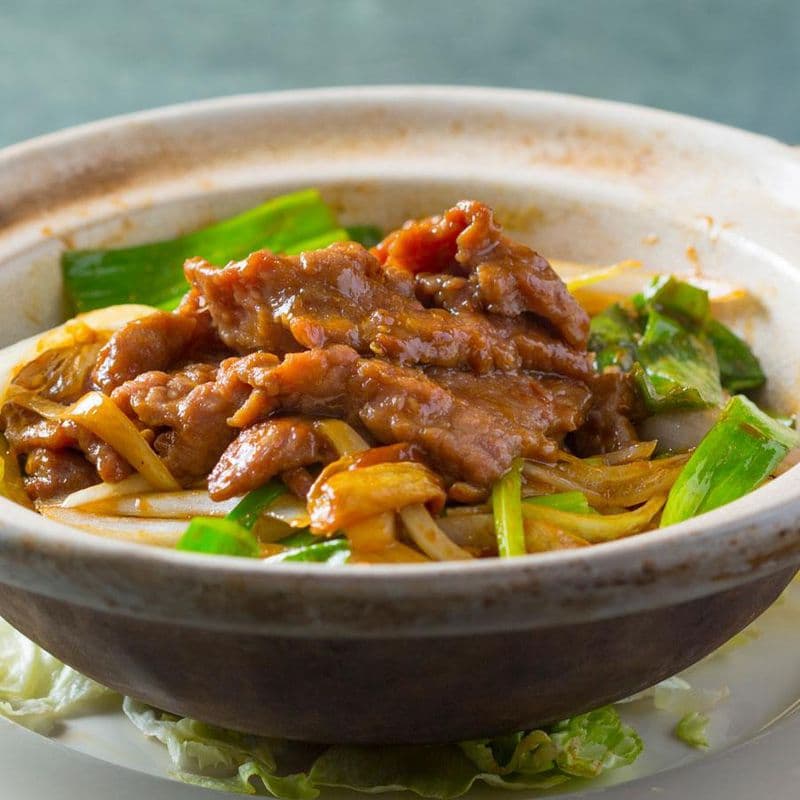 Beef with Ginger & Green Onion Hot Pot 薑蔥牛肉煲