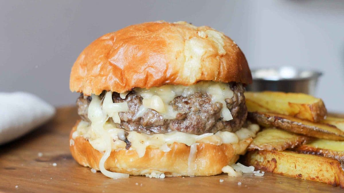 Triple Cheeseburger