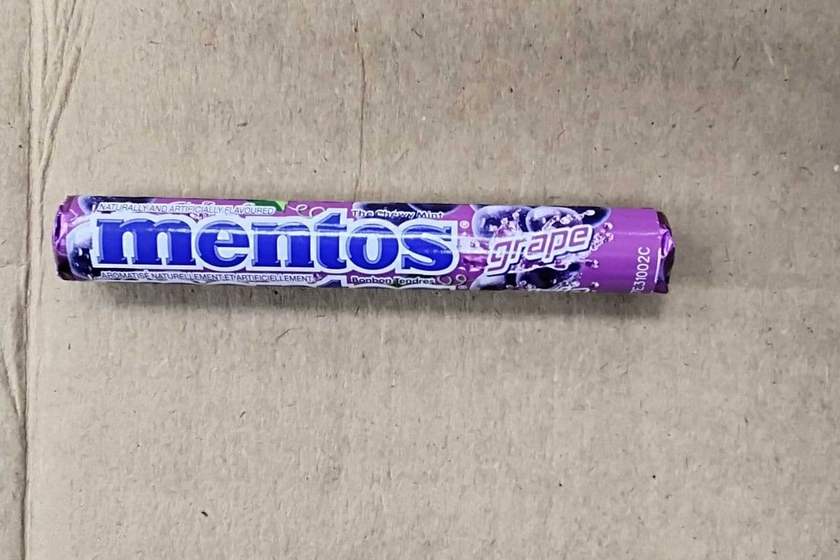 Mentos Grape.