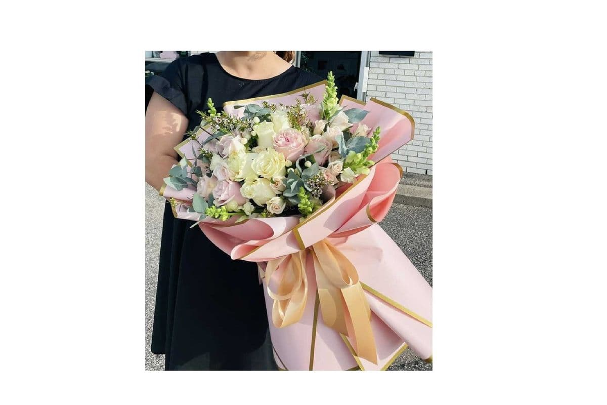 Soft Light Pink Long-Stem Rose Bouquets