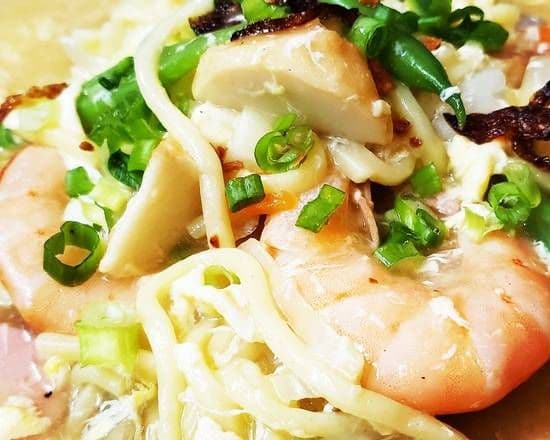 Seafood Lomi