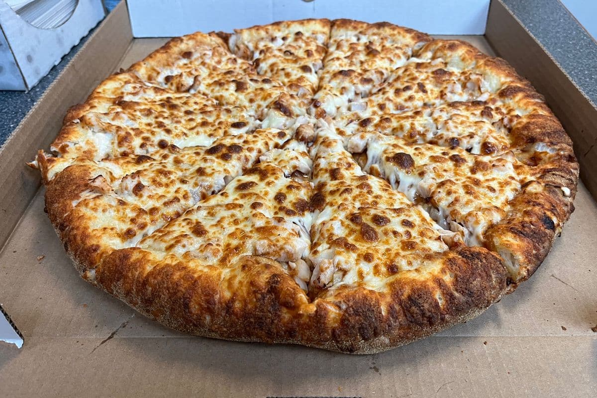 16" BBQ Chicken Pizza