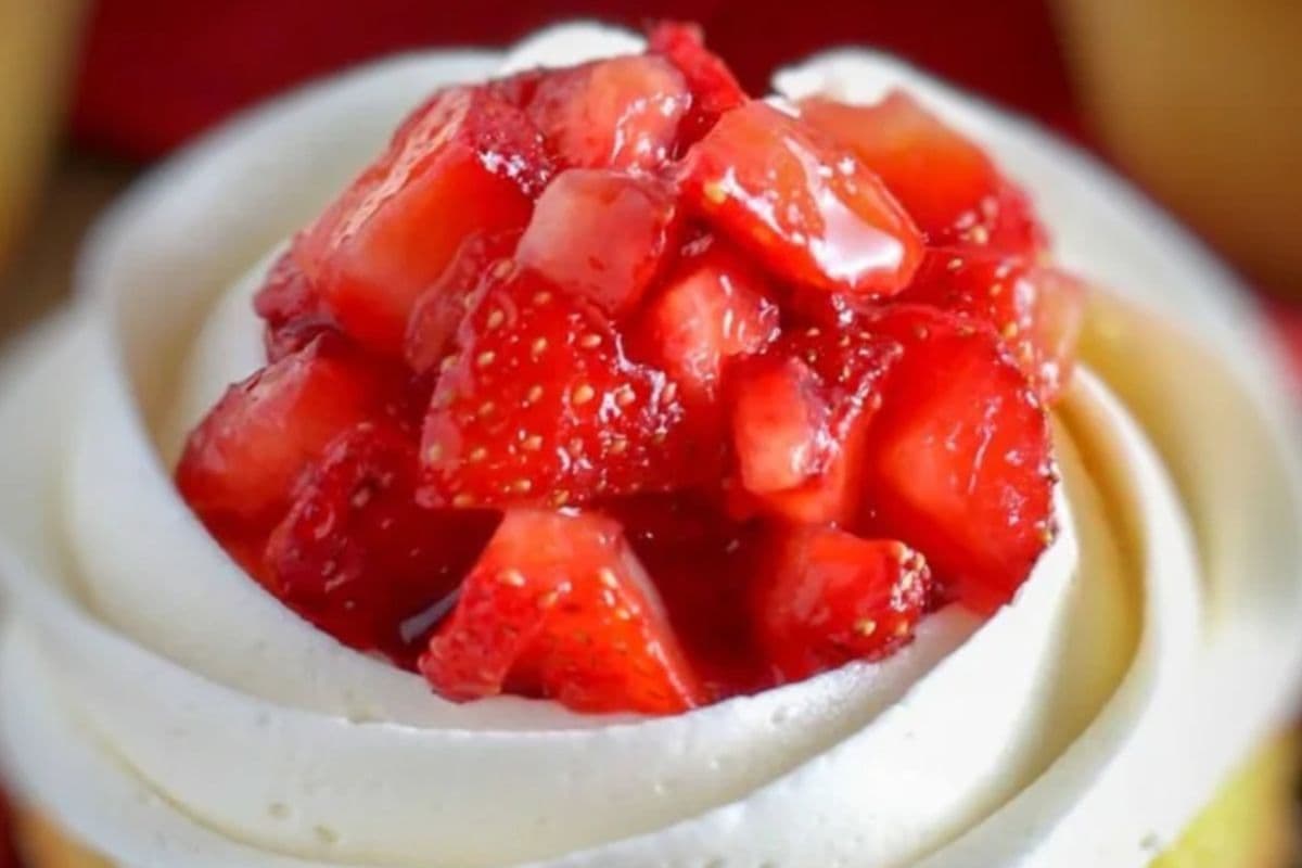 Strawberry Shortcake Cupcake