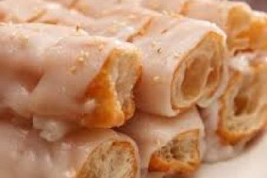 15. Rice Flour Roll with Chinese Donut 肉崧炸兩腸粉