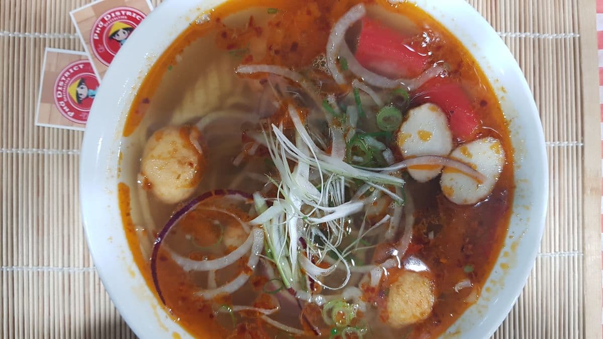 601. Hue Style Spicy Soup Noodle with Seafood