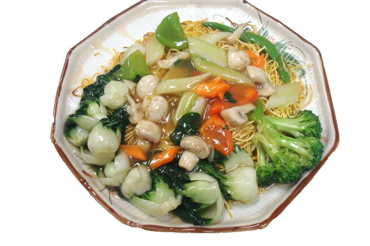 298. Mixed Vegetables with Fried Egg Crispy Noodle 什菜炒麵