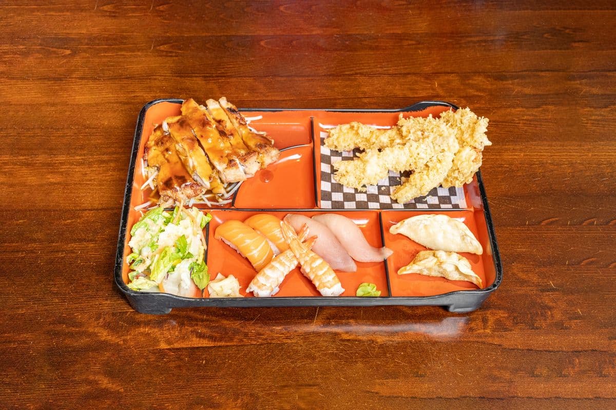 Nigiri Bento Box