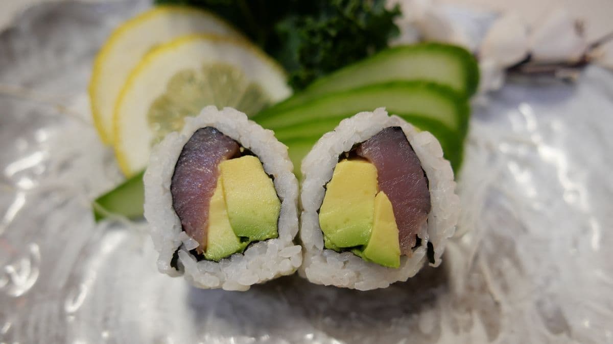 Tuna & Avocado Roll