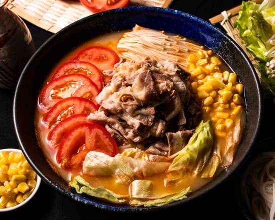 Tomato Rice Noodle Soup with Beef Slices and Enoki Mushroom
