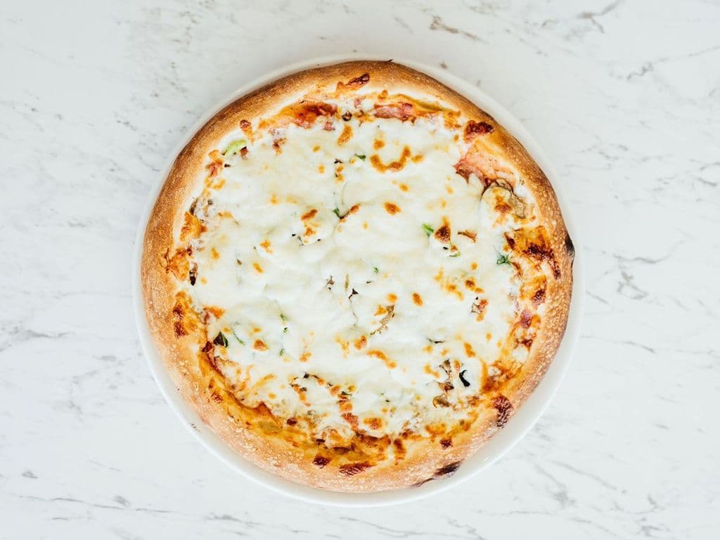 10" Petite Pizza Toute Garnie / 10" Small All Dressed Pizza
