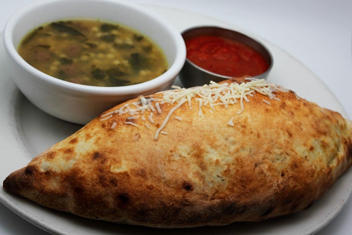 Calabrese Calzone