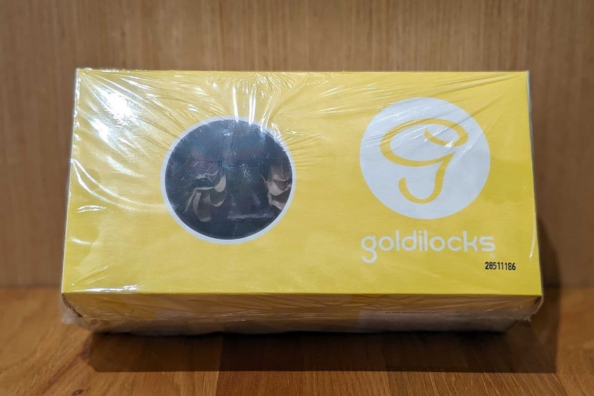 Goldilocks Full Cake (Chocolate)