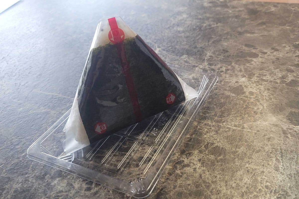 Onigiri saumon cru / Onigiri raw salmon