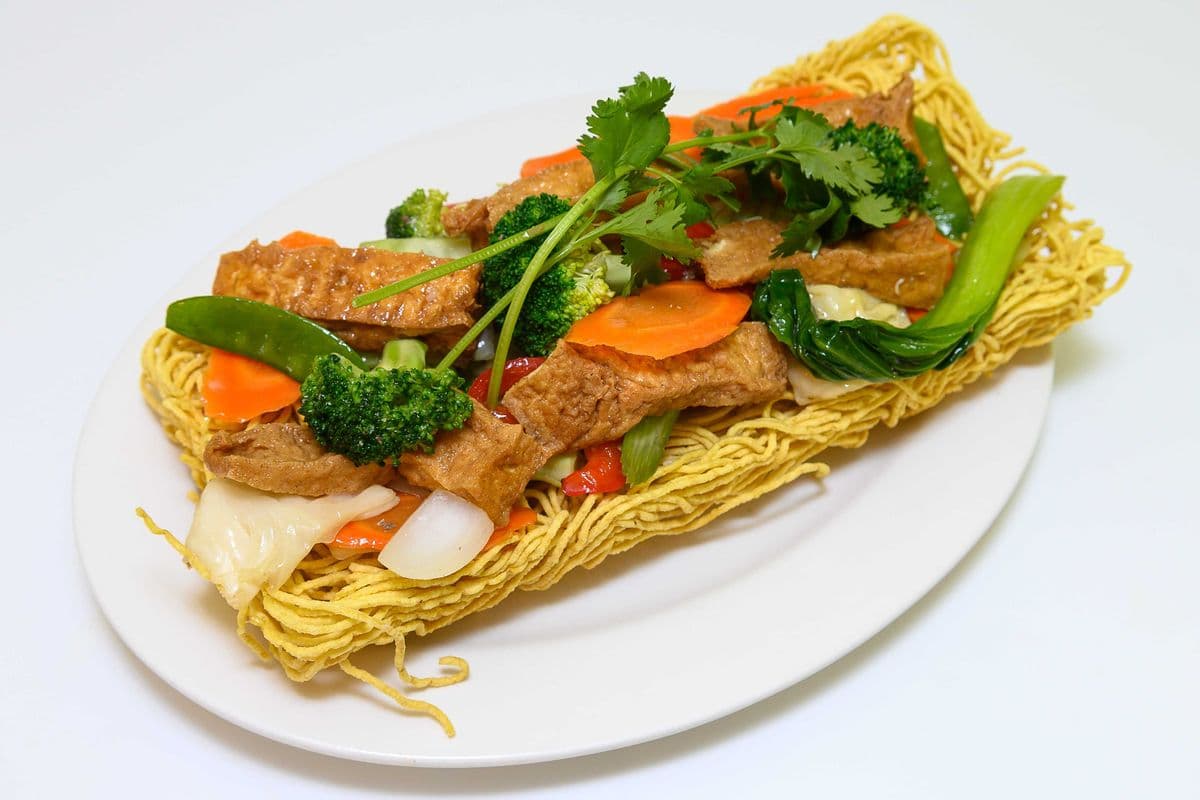 114. Stir-Fried Tofu and Vegetables on Crispy Egg Noodle