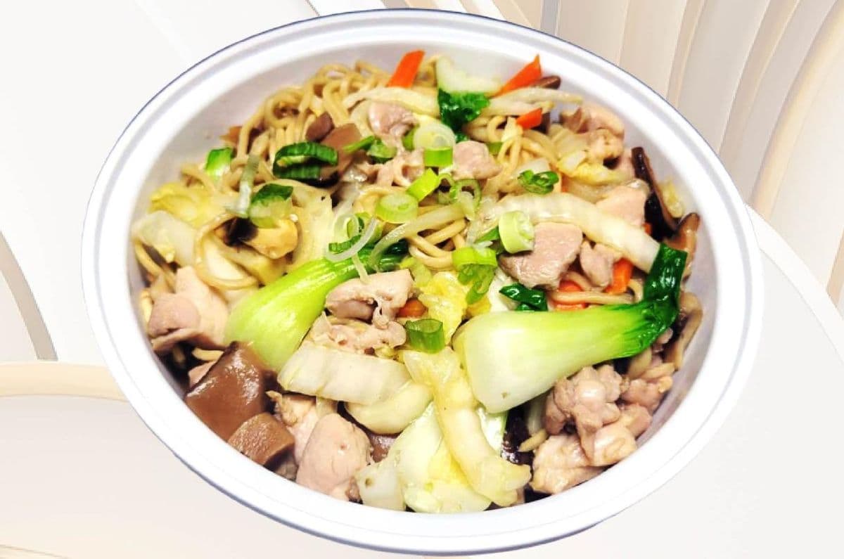 Chicken Stir Fried Noodle / 雞肉炒麵