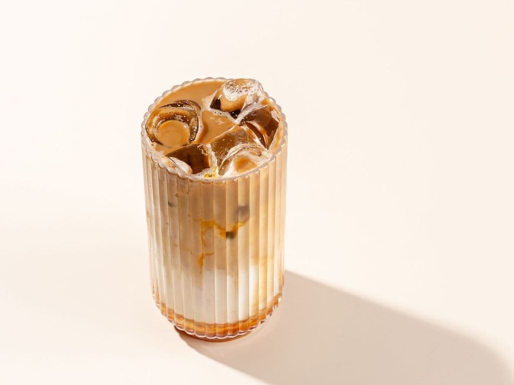 NOUVEAU! Latte glacé à la mangue 20oz / NEW! Iced Mango Latte 20oz