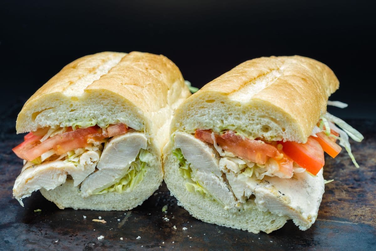 Pollo al Pesto Sandwich