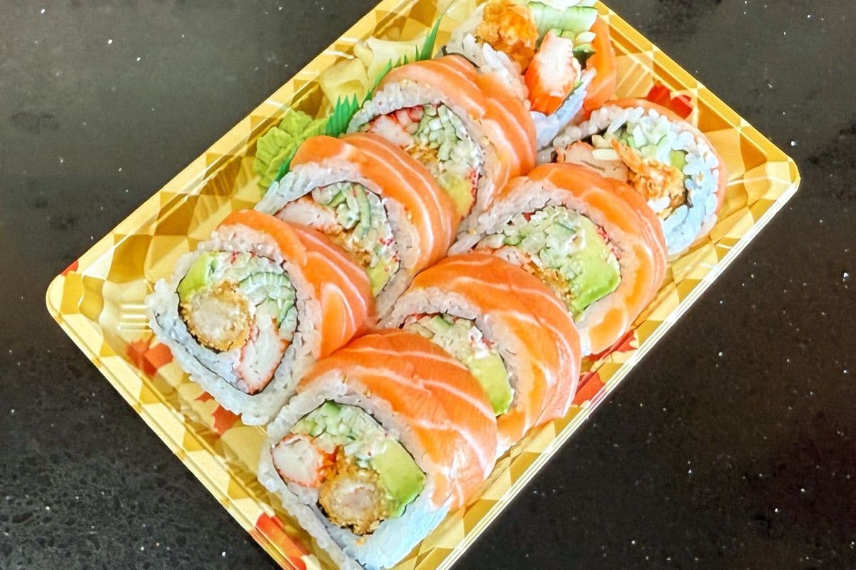 PR4. Red Dragon Roll (8 pcs)