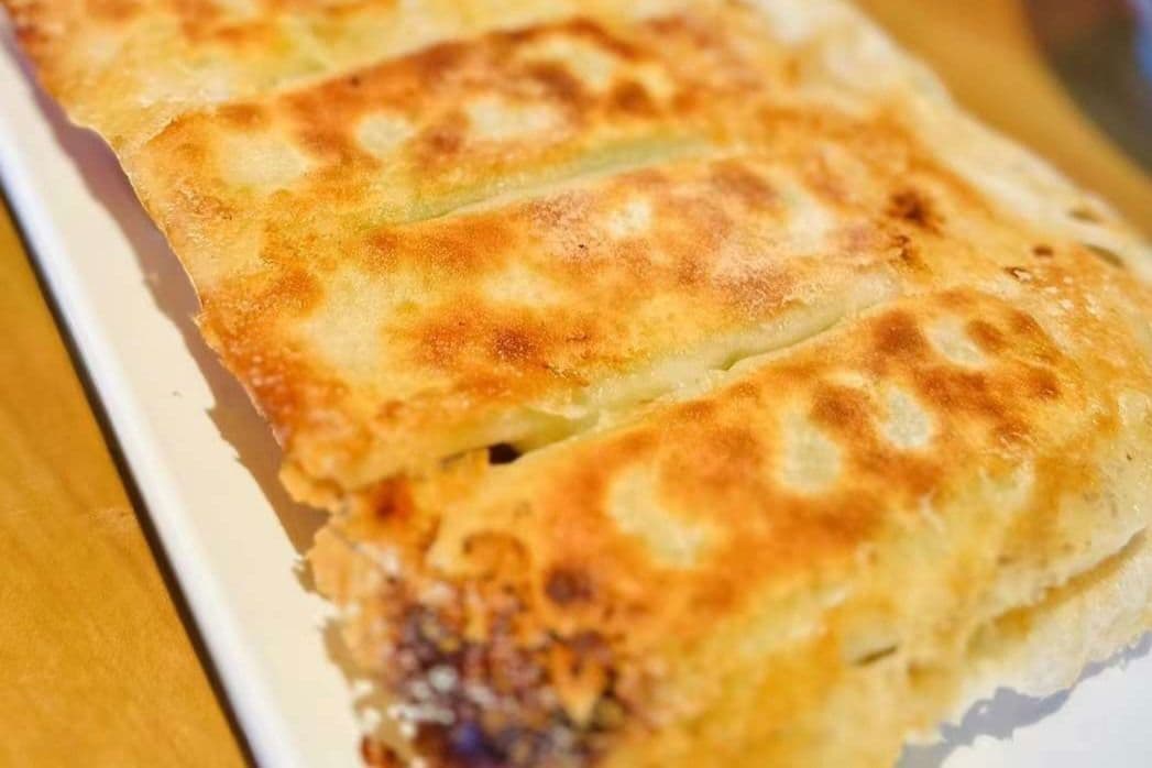 D3. Beef Potsticker (10 pcs)