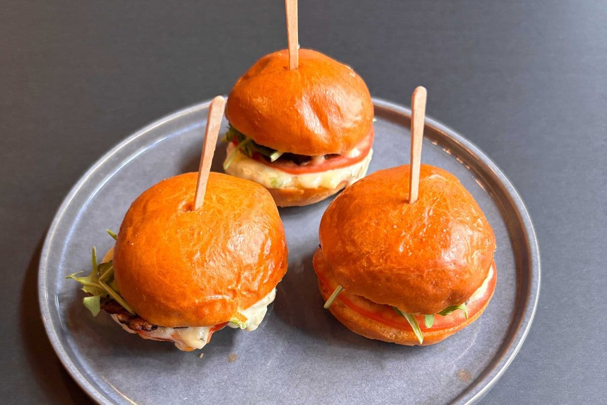 Mini Burgers au Beignets de Crabe / Crab Cake Sliders