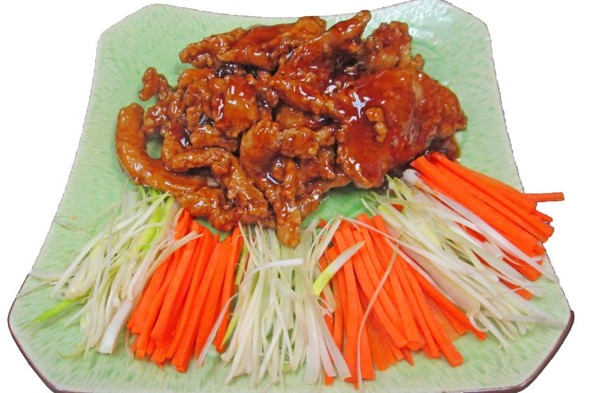 402. General Tao’s Beef with Pancake Wraps 左宗棠牛肉卷餅