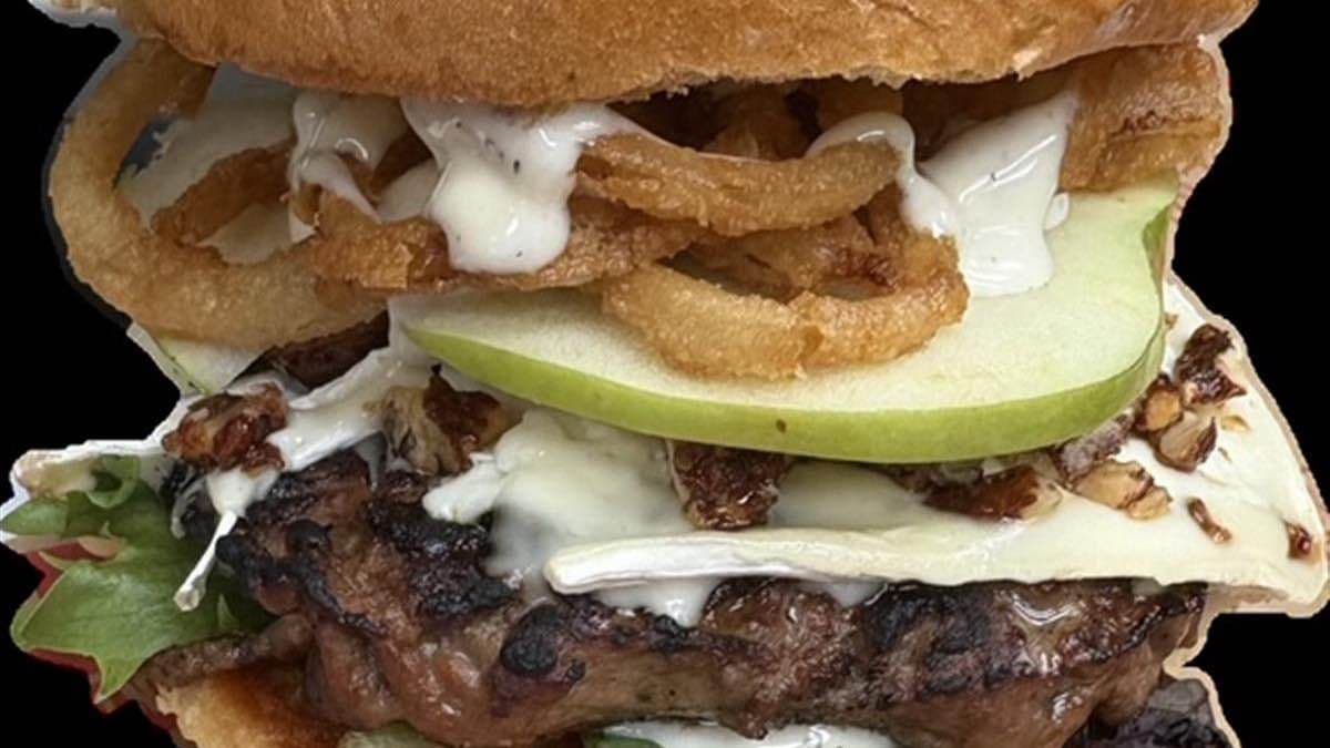 Apple, Brie & (Spicy) Pecan