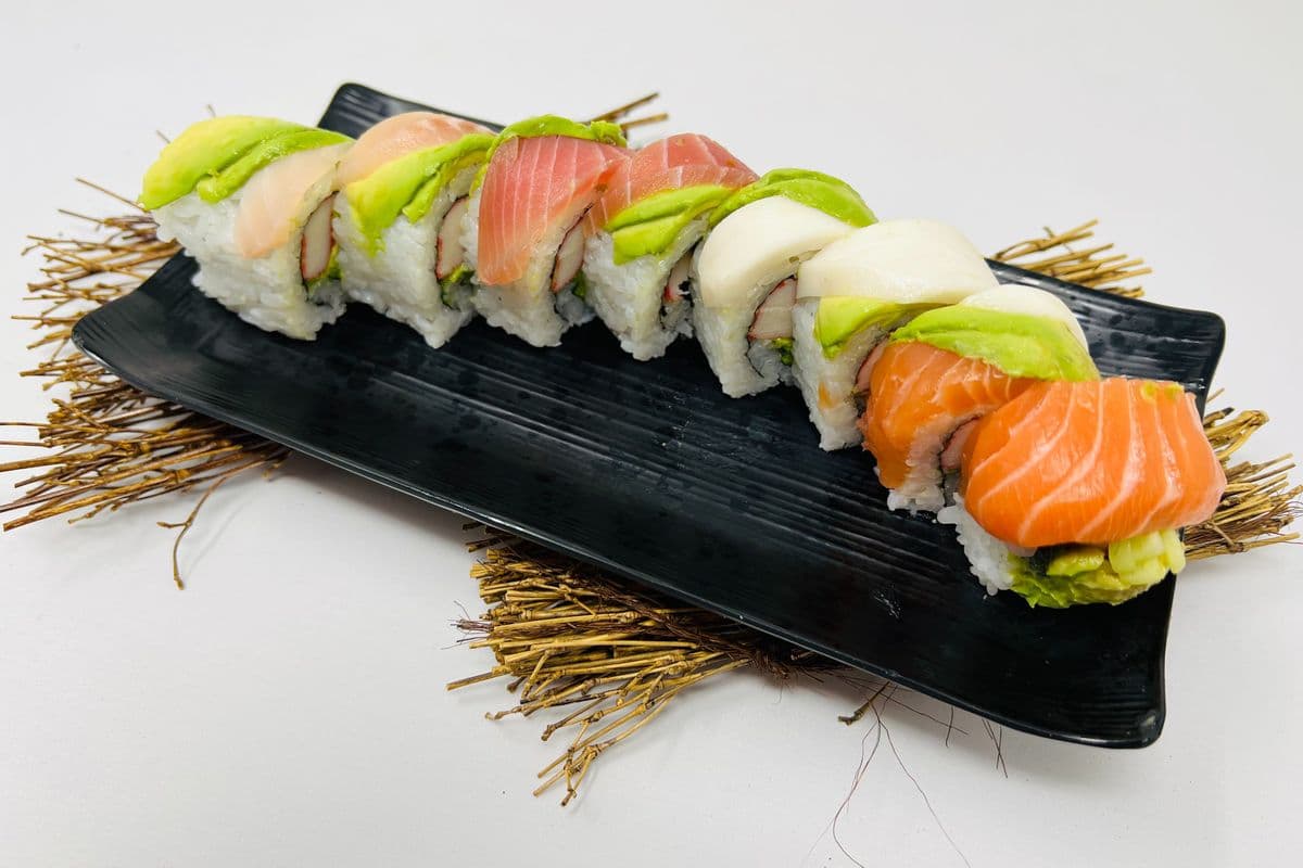 Rainbow Maki (8 pcs)