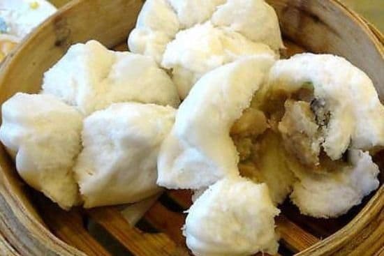 12. Chicken Bun with Ginger and Green Onion 蚝皇叉燒包