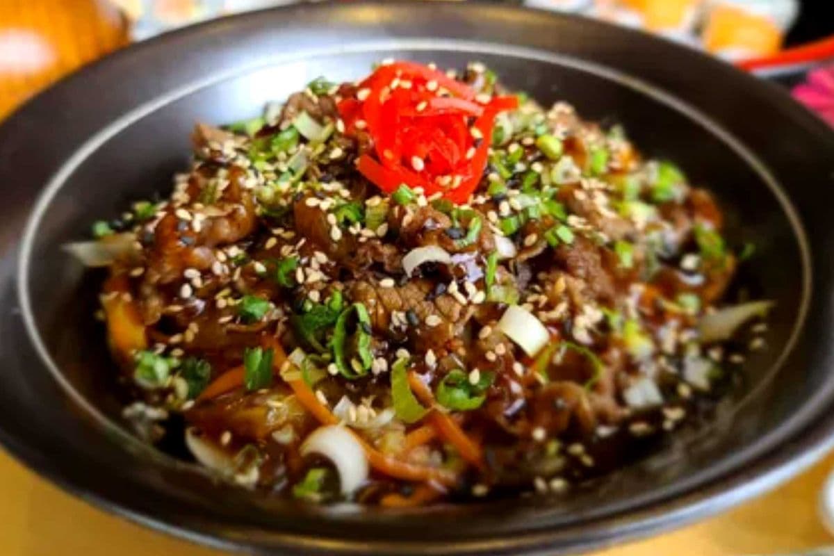803 Yakiudon Noodles with Beef