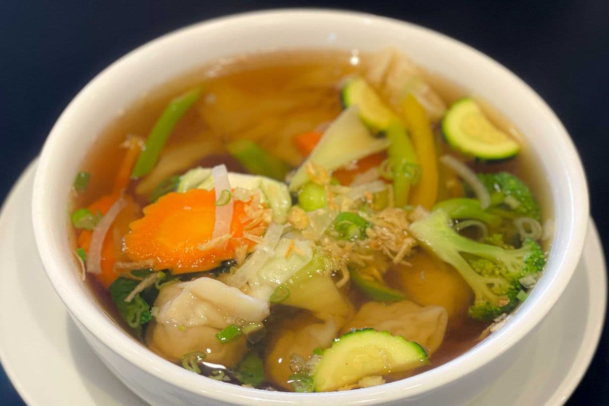 5L. Soupe wonton poulet et crevettes / Chicken and Shrimps Wonton Soup
