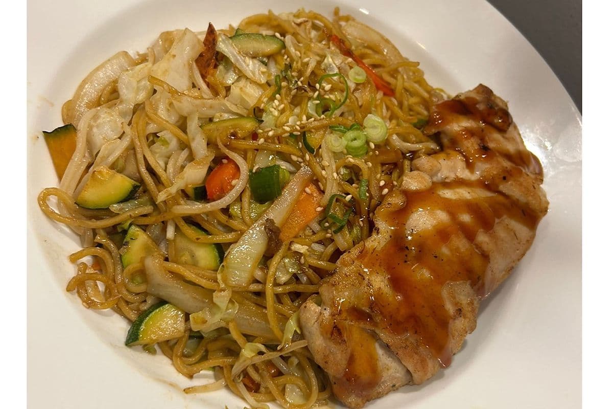 Chicken Pan Fried Noodle