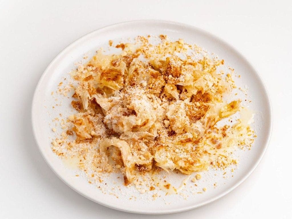 B2. Sweet Coconut Roti 甜 薄 餅