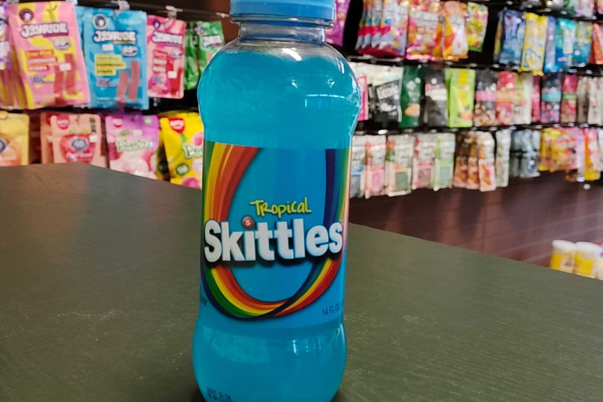 Skittles Tropical Flavored Drink (414 ml) (414ml)