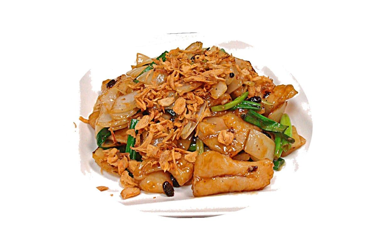 104. Sliced Fish with Three Kinds of Onion in Black Bean Spicy Sauce 三蔥爆魚片