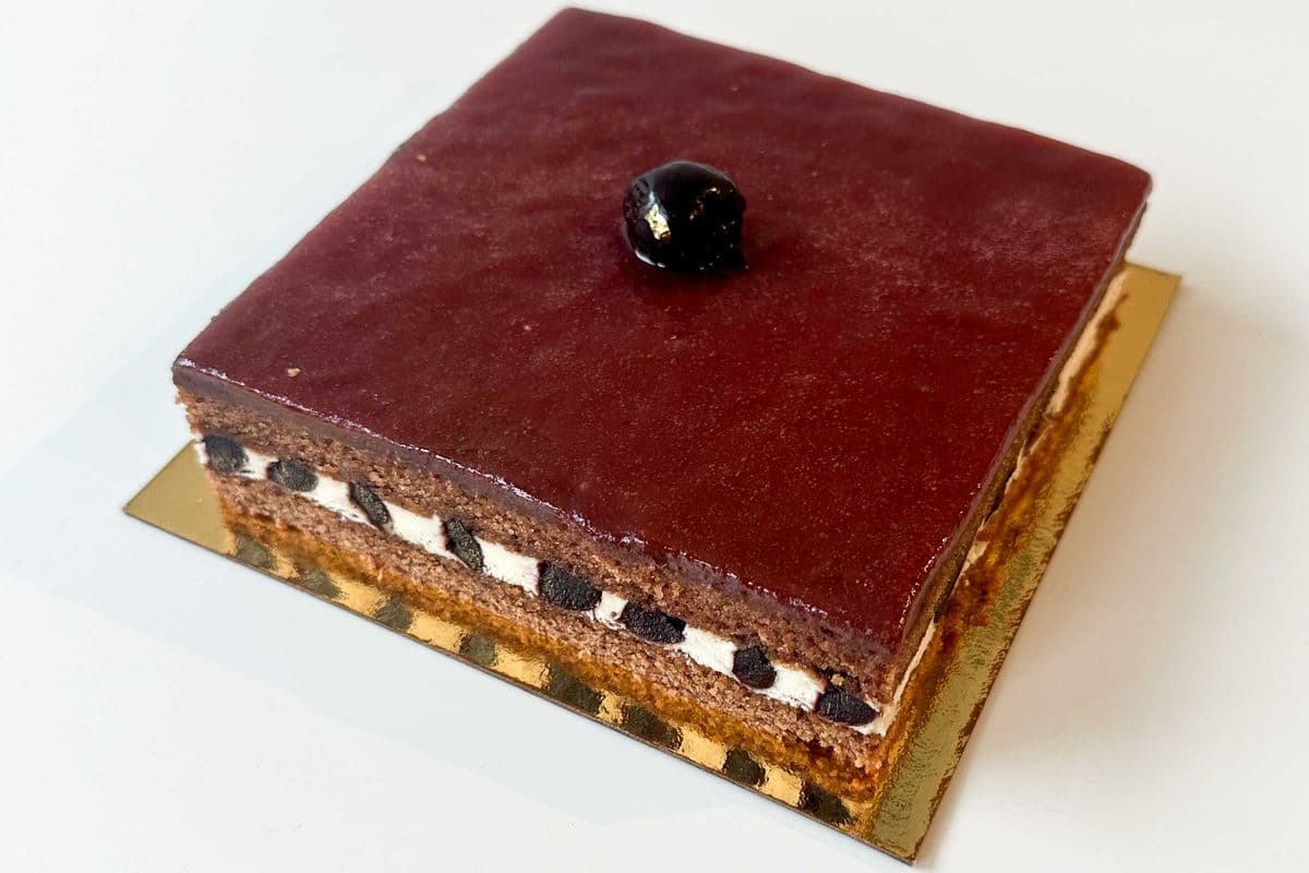 Entremet forêt noire 7" (8-9 portions) / Black Forest Entremet 7" (8-9 servings)